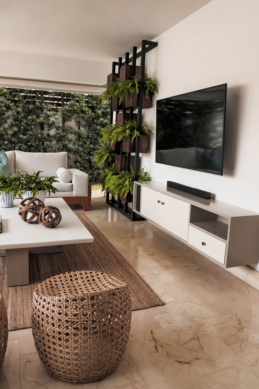 Cayenne Terrace - Scarlett Reyes Interiors